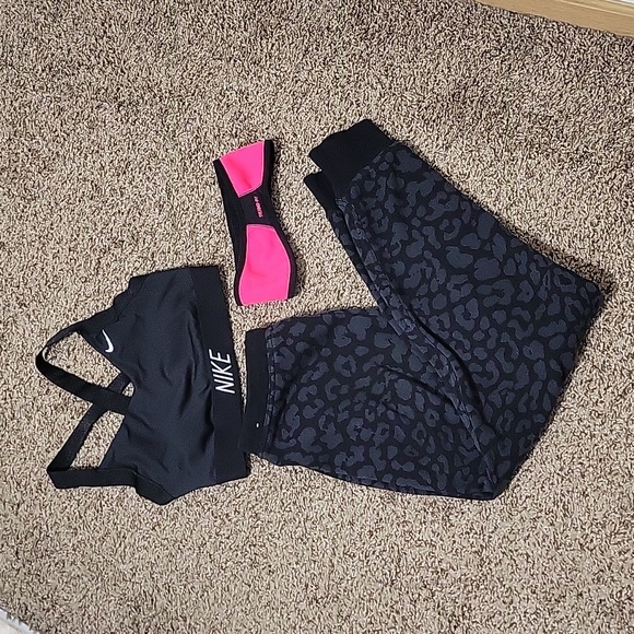 Set of Nike Women's Sz S - Picture 10 of 14